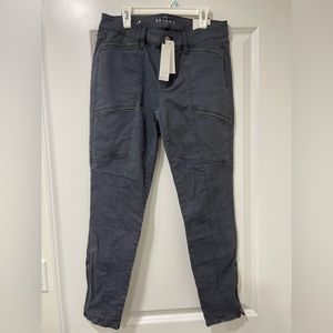 WHITE HOUSE BLACK MARKET Women’s Pants